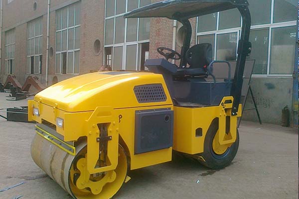 <a href='http://www.gangka.com.cn' target='_blank'>壓路機</a>