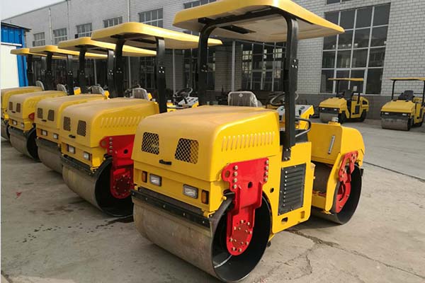 雙鋼輪壓路機 雙鋼輪壓路機